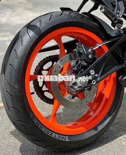 Ktm duke390 2024, có giao lưu xe.