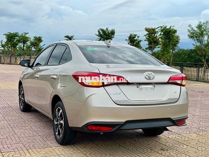 Toyota Vios 2026 1.5L AT bản E Vàng cát siêu lướt