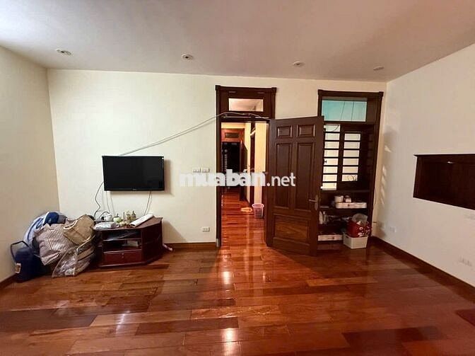 Cho thuê nhà liền kề 5 tầng ngõ 37 phố Trần Kim Xuyến, phường Yên Hòa