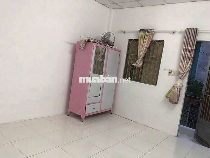 gần cầu tham lương 2pn 2wc dt 4,5x8m trệt lầu mới sơn sửa 