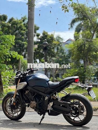 Honda CB650R 2022 Xám 1.000km, có giao lưu xe.