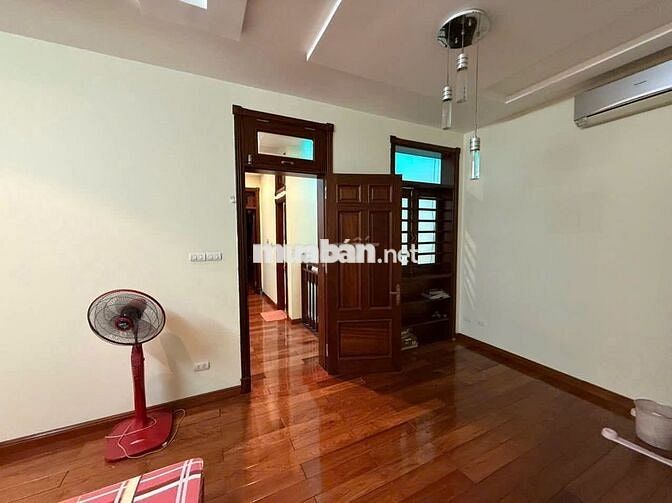 Cho thuê nhà liền kề 5 tầng ngõ 37 phố Trần Kim Xuyến, phường Yên Hòa
