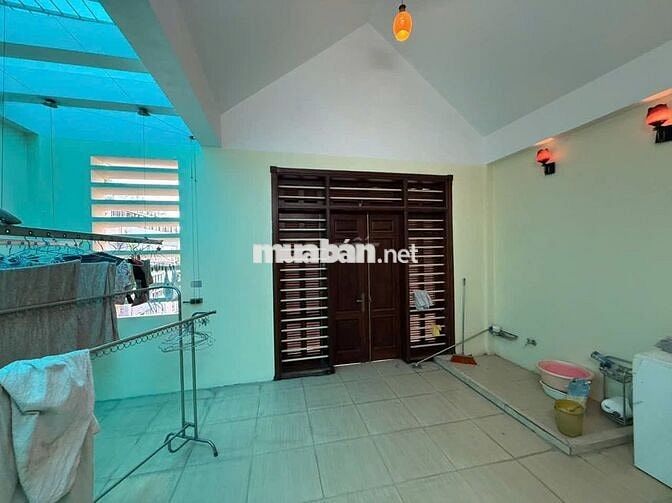 Cho thuê nhà liền kề 5 tầng ngõ 37 phố Trần Kim Xuyến, phường Yên Hòa