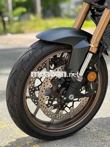 Honda CB650R 2022 Xám 1.000km, có giao lưu xe.