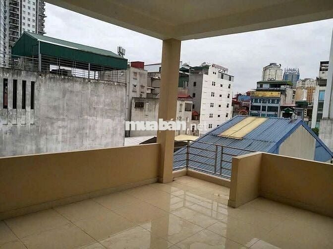 Nhà ngõ 22 Trung Kính, DT 35m2 x 5 tầng, 4 Ngủ có ĐH, NL - 16 triệu/th