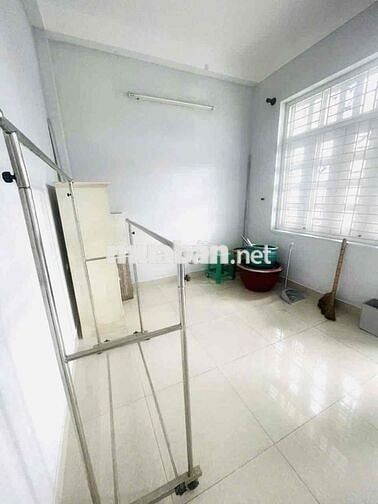 Nhà Có Nội Thất 4x15m 2Lầu ST (4PN 3WC) Hẻm 4m. CƯ XÁ PHÚ LÂM A. Q6