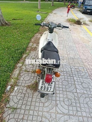 Honda Super Cub 50cc Xanh lá phối trắng