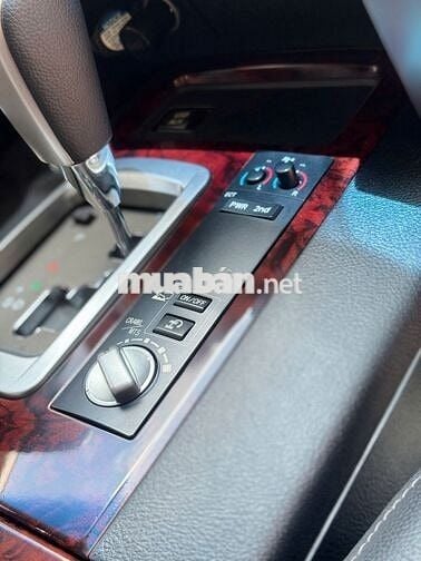 LandCruiser LC200 (VX 4.6L V8) Nhập Nhật Kèm Biển