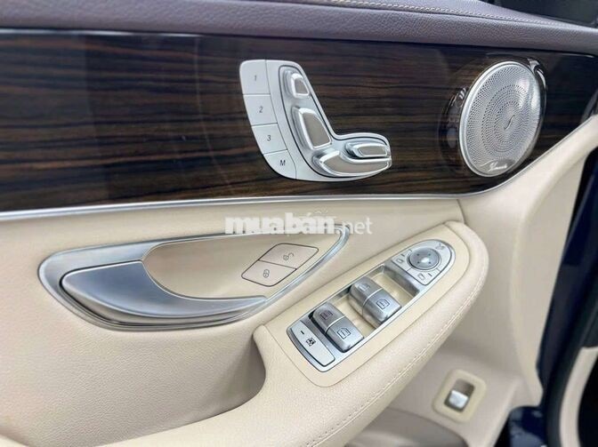 Mercedes-Benz GLC 200 2019 Xanh cavansite