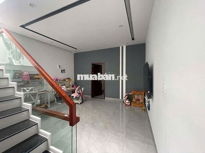 NHÀ NGUYÊN CĂN HÒA XUÂN 3 TẦNG, 3PN, 3NVS, 2 PHÒNG TRỐNG, 1 VƯỜN TẦNG