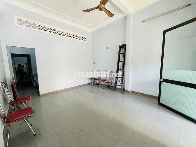 ✔️ Cho thuê nhà 2 tầng mặt tiền Khu 2/9 , Hải Châu - 15 Triệu