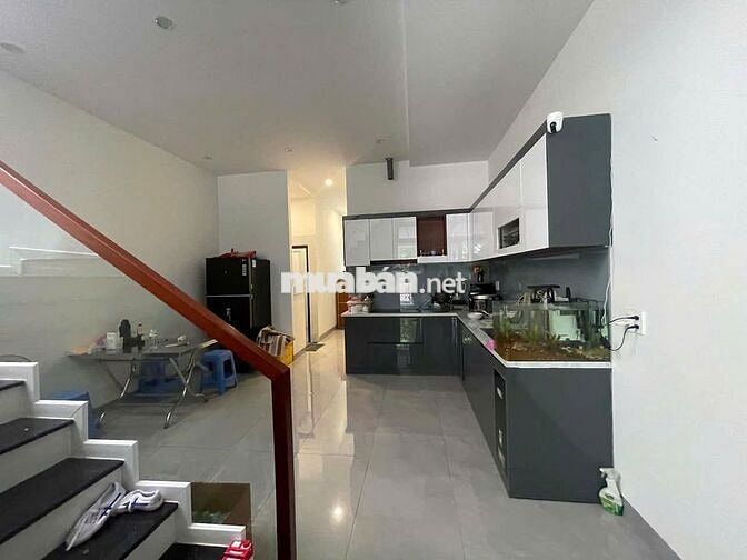 NHÀ NGUYÊN CĂN HÒA XUÂN 3 TẦNG, 3PN, 3NVS, 2 PHÒNG TRỐNG, 1 VƯỜN TẦNG