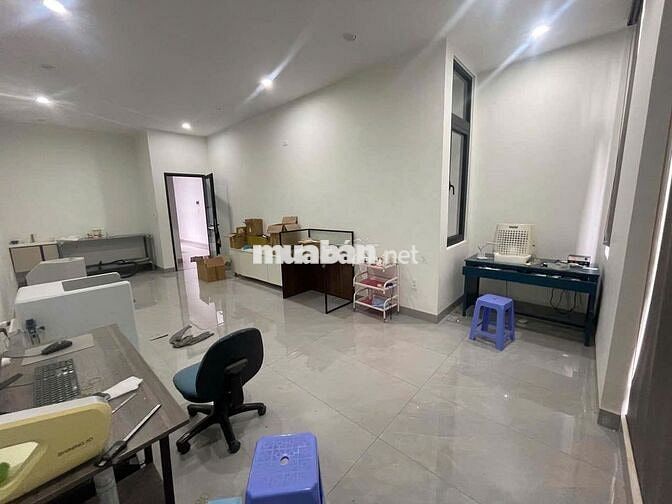 NHÀ NGUYÊN CĂN HÒA XUÂN 3 TẦNG, 3PN, 3NVS, 2 PHÒNG TRỐNG, 1 VƯỜN TẦNG