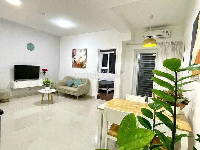 Cho thuê căn hộ 2pn tại Goldora Plaza chỉ 10tr
