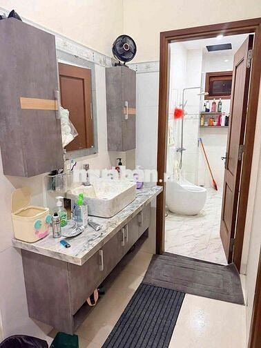 CHO THUÊ NHÀ 3 TẦNG ĐƯỜNG NGUYỄN KHOA CHIÊM