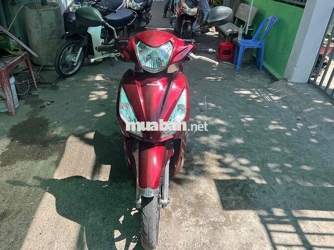 Honda Vision 2024 màu Đỏ khoa thong minh