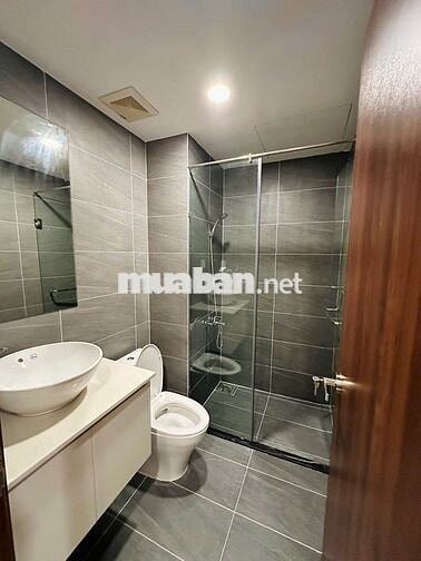 Cho thuê căn hộ 3pn siêu đẹp tại Goldora Plaza