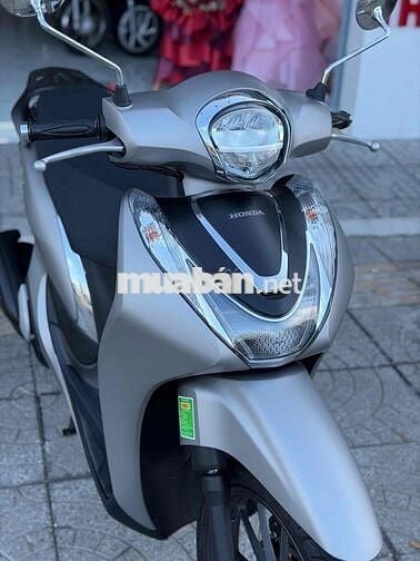 Honda SH Mode ABS 2023 Bạc 2600 km