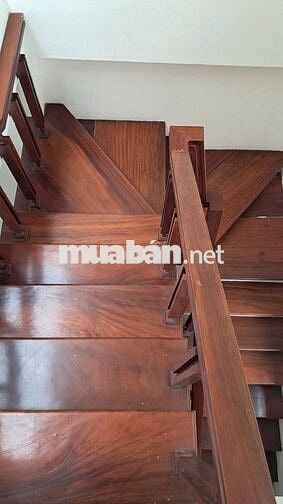 Cho thuê nhà 5 tầng phố Hoàng Sâm - ngõ oto (gần cv Nghĩa Đô) 15tr/th