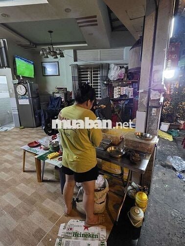 Tuyển nam/nữ phụ bếp quán nhậu