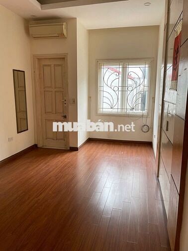Cho thuê nhà 5 tầng phố Hoàng Sâm - ngõ oto (gần cv Nghĩa Đô) 15tr/th