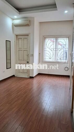Cho thuê nhà 5 tầng phố Hoàng Sâm - ngõ oto (gần cv Nghĩa Đô) 15tr/th