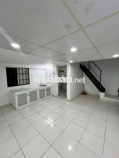 Rẻ tụt quần. Sài Gòn Nghèo cũng đủ tiền mua: 410 triệu