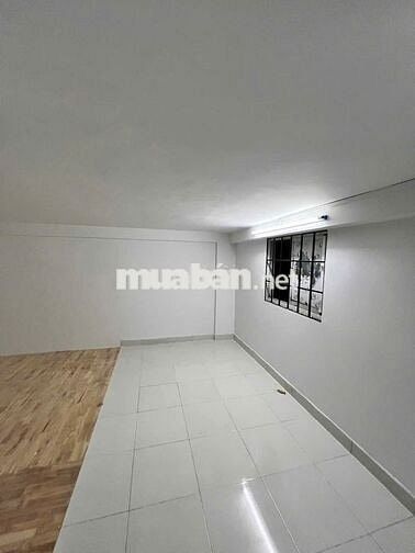 Rẻ tụt quần. Sài Gòn Nghèo cũng đủ tiền mua: 410 triệu