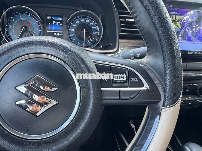 Suzuki Ertiga Hybrid 2023 xe gia đình đi ít