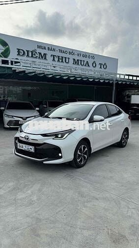 Toyota Vios E CVT 2023 tự động giá tốt