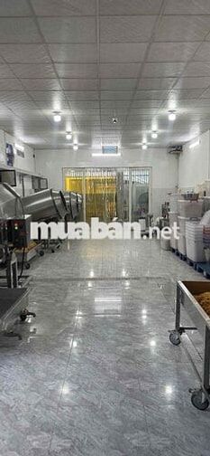 Nhân Viên Nam Sản Xuất Thực Phẩm