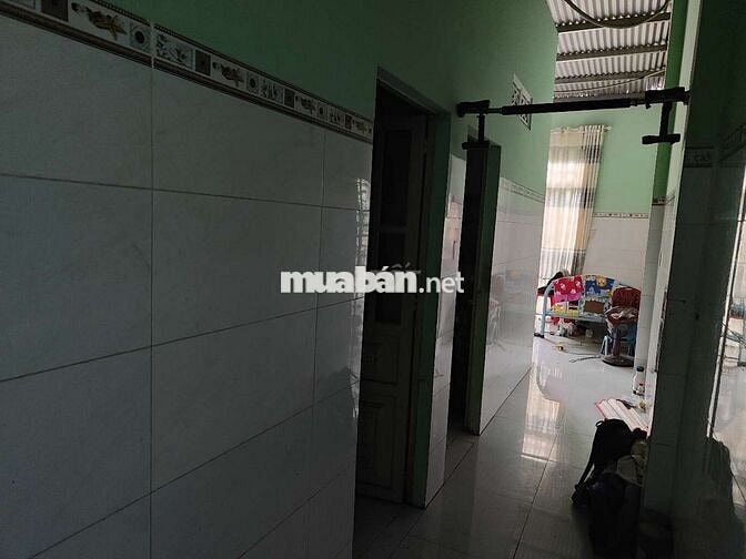 Chính chủ bán diện tích 233m2, 100m2 thổ cư 2tỷ4 thương lượng