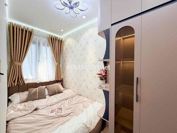 HUỲNH VĂN BÁNH – PHÚ NHUẬN – NHÀ MỚI 3 TẦNG BTCT – HXH SÁT NHÀ – CHỈ 5