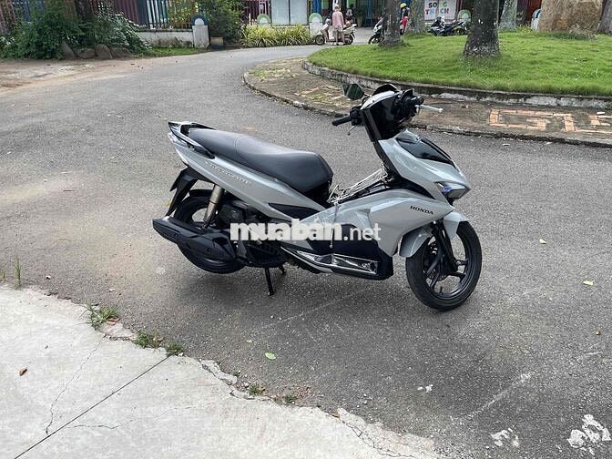 Honda Air Blade Xám 22183 km