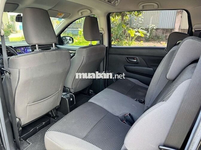 Suzuki Ertiga Hybrid 2023 xe gia đình đi ít