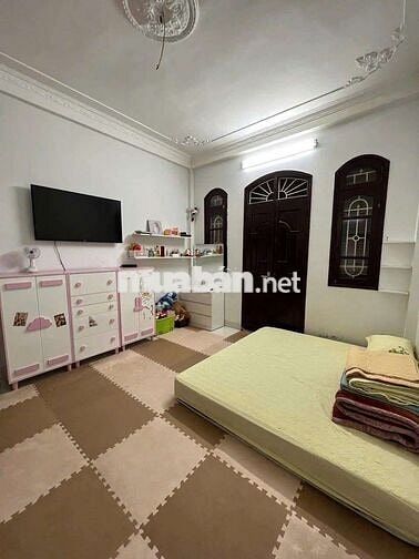 Cho thuê nhà Đường Láng 60m², 4 tầng, full nội thất, 18 triệu/tháng
