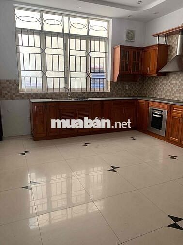 Cho thuê nhà nguyên căn 4 tầng mặt tiền Hải Hồ