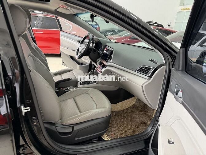 Hyundai Elantra 2016 1.6 Tự động Đen