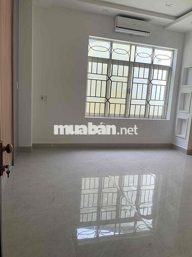 Cho thuê nhà nguyên căn 4 tầng mặt tiền Hải Hồ