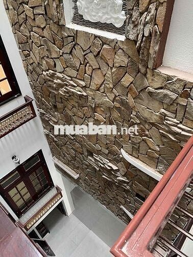 Cho thuê nhà nguyên căn 4 tầng mặt tiền Hải Hồ