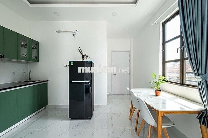 PHÒNG FULL NỘI THẤT BAN CÔNG RỘNG NGAY TRUNG TÂM CẠNH BV 175