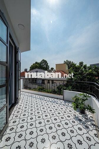 PHÒNG FULL NỘI THẤT BAN CÔNG RỘNG NGAY TRUNG TÂM CẠNH BV 175