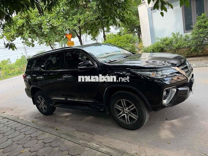 Toyota Fortuner 2024 Máy Xăng Tự Động 7 Chỗ Đen