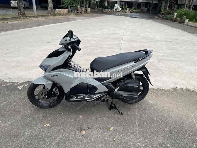 Honda Air Blade Xám 22183 km