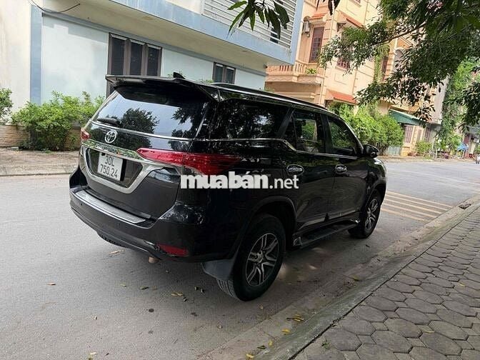 Toyota Fortuner 2024 Máy Xăng Tự Động 7 Chỗ Đen