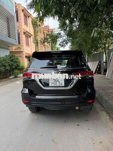 Toyota Fortuner 2024 Máy Xăng Tự Động 7 Chỗ Đen