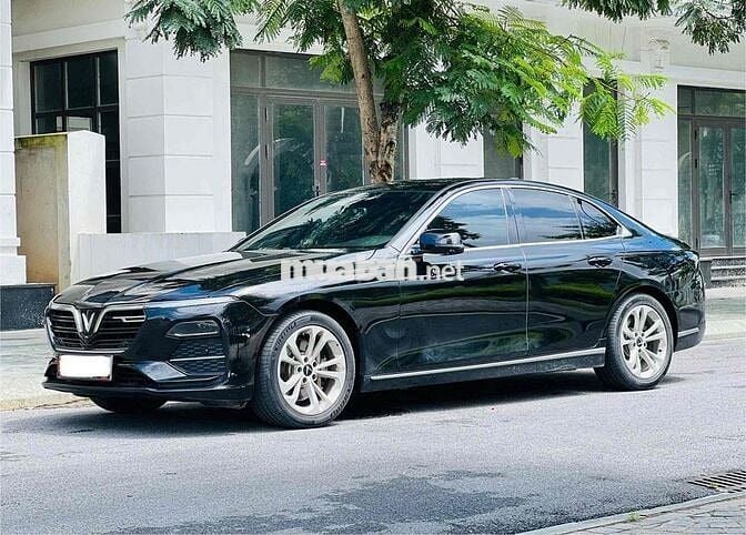 VinFast Lux A2.0 Plus 2022 Đen 39899 km
