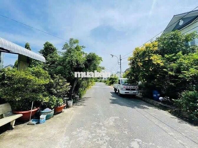 Giảm Giá Sâu Lô Đất 108m2 Chỉ 1 Tỷ 4 Ngay Chợ Việt Kiều. SHR