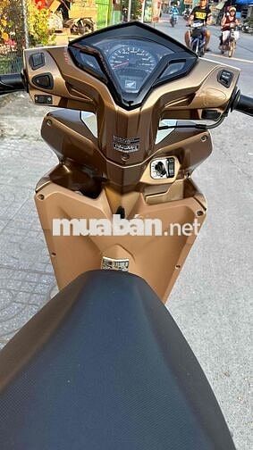 Honda Click Thái 2015 Trắng ( hỗ trợ góp )