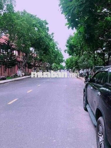 CHO THUÊ NHÀ NGUYÊN CĂN MT GÓC 2MT  HOÀ XUÂN